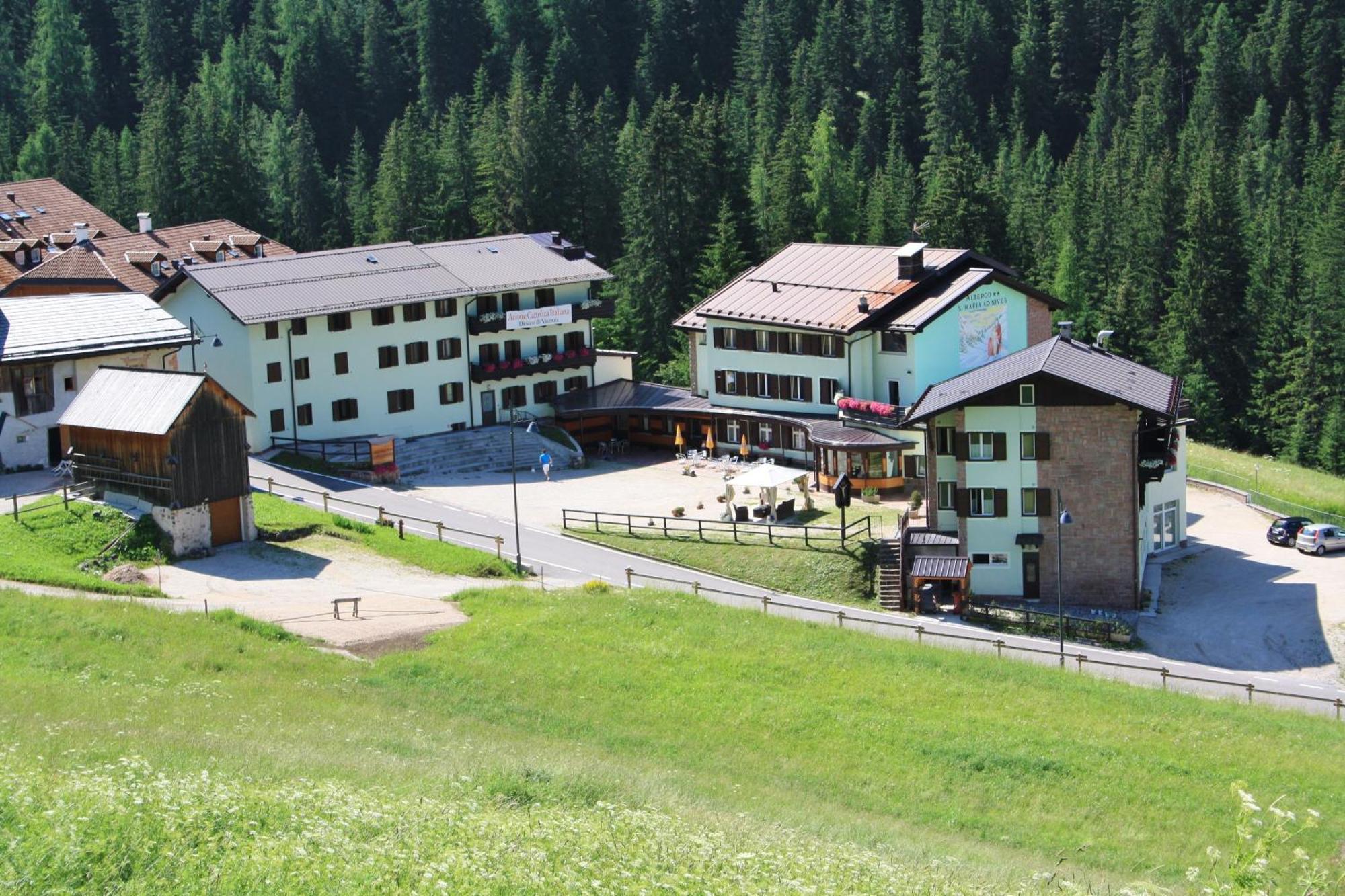 Santa Maria Ad Nives Hotel Canazei Exterior photo