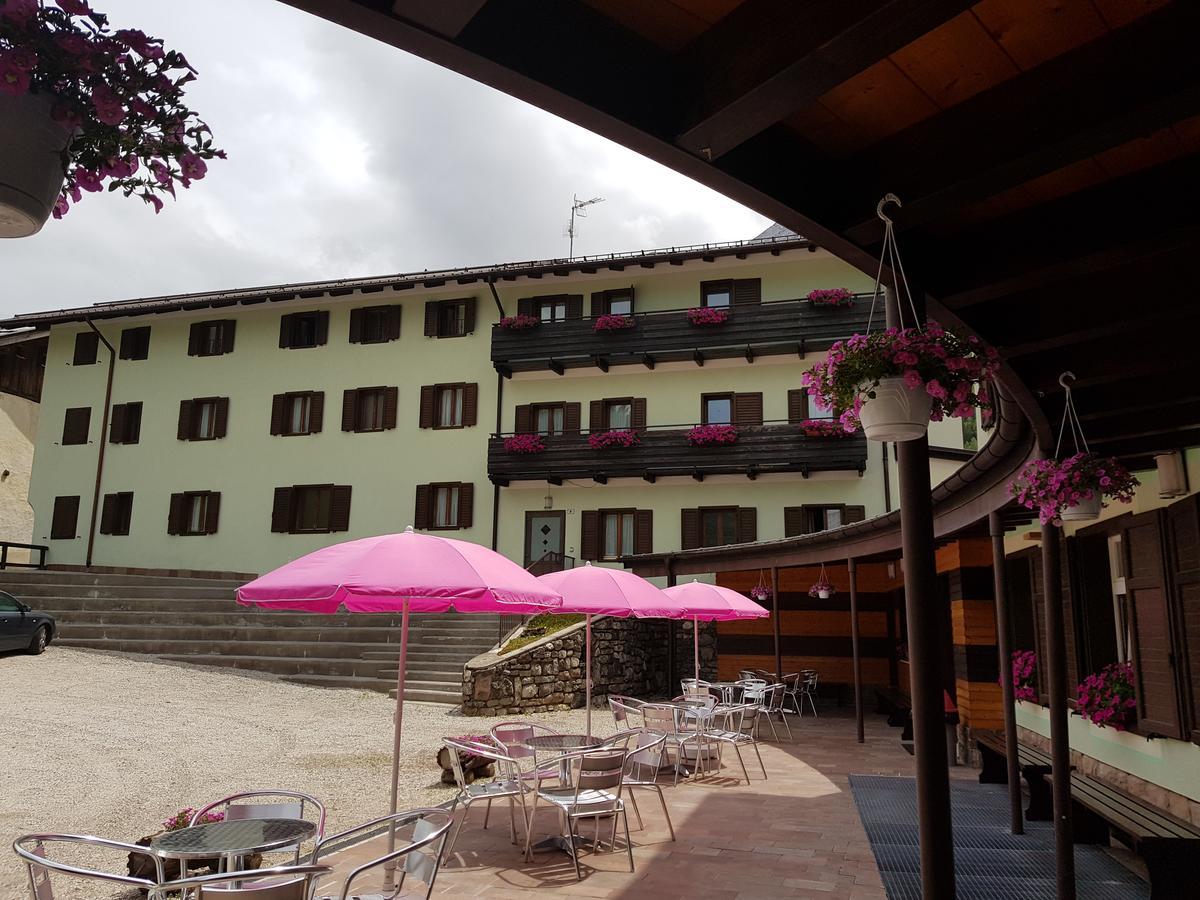 Santa Maria Ad Nives Hotel Canazei Exterior photo
